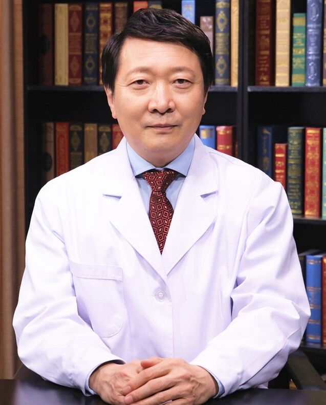 Doktor Parasitologist Erwin Dela Cruz